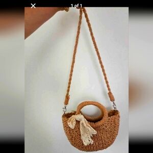Chic Tan Woven Handbag with Cream Accent